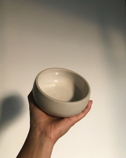 Porcelain shallow bowl